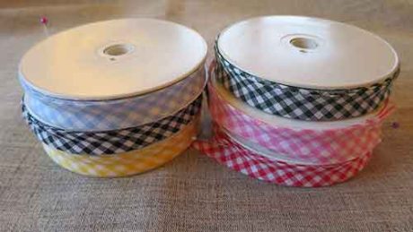 polycotton 16mm gingham pattern bias binding in a variety of colours