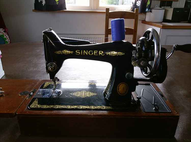 Singer K99 sewing machine