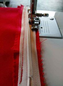 stitch-zipper-tape-to-seam-allowance