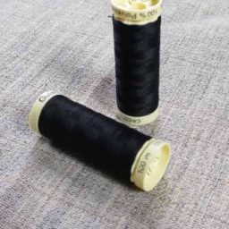 Gutermann Sew All Thread Col. 000 (Black)