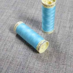 Gutermann Sew All Thread Col. 28 (Pale Blue)
