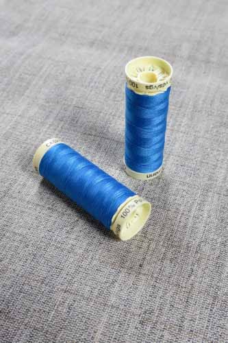 Gutermann Sew All Thread Col. 386 (Caribbean Blue)