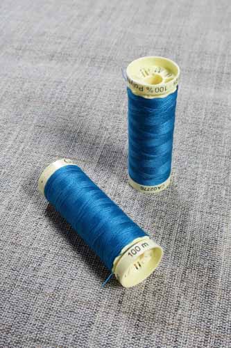 Gutermann Sew All Thread Col. 483 (Mid Turquoise)