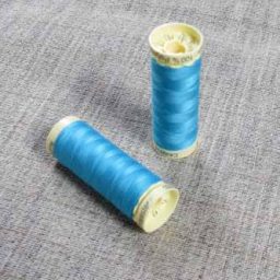 Gutermann Sew All Thread Col. 736 (Caribbean Blue)