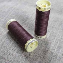 Gutermann Sew All Thread Col. 883 (Mahogany)