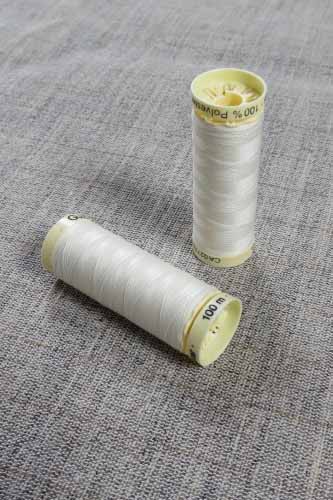 Gutermann Sew All Thread Col. 169 (Cream)
