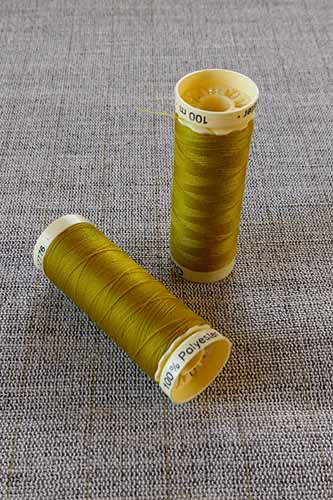 Gutermann Sew All Thread Col. 286 (Gold)