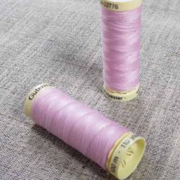 Gutermann Sew All Thread Col. 320 (Pink)