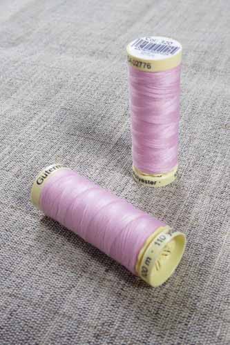 Gutermann Sew All Thread Col. 320 (Pink)