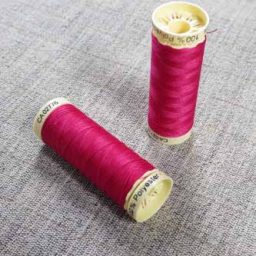 Gutermann Sew All Thread Col. 382 (Pink)