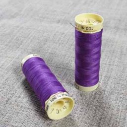 Gutermann Sew All Thread Col. 571 (Purple)