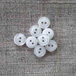 Two-hole, pearlised 11mm buttons, white