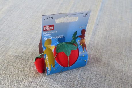 Prym traditional tomato pin cushion