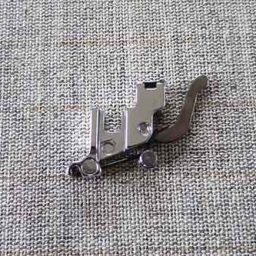 Low shank (universal) snap-on foot bracket