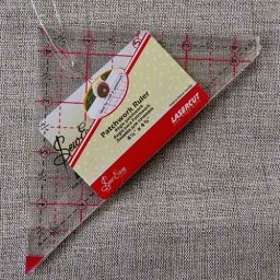 Patchwork triangle rule - 4.5" with 1/4" seam gauge