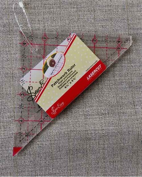 Patchwork triangle rule - 4.5" with 1/4" seam gauge