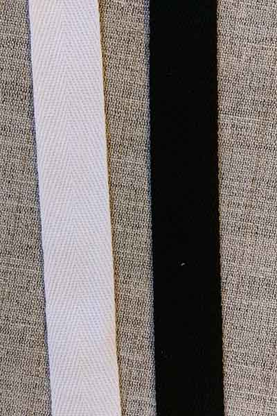Berties Bows 25mm Ivory Cotton Herringbone Tape/Webbing on a 4m Length N.B. this is a cut from a roll, presented on a card 