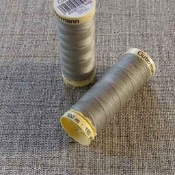 Gutermann Sew All Thread Col. 261 (grey)