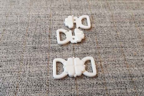 Bikini clasps (white plastic)