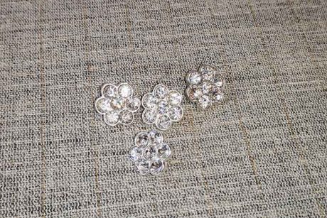 Glass diamante buttons (16mm)