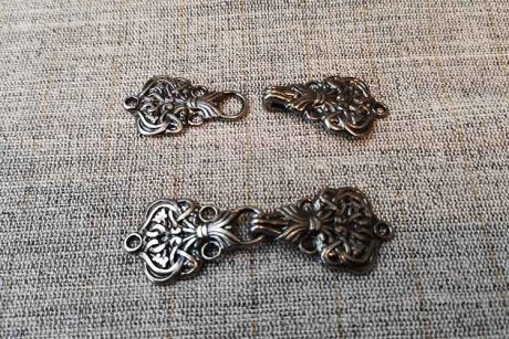 Norwegian clasps