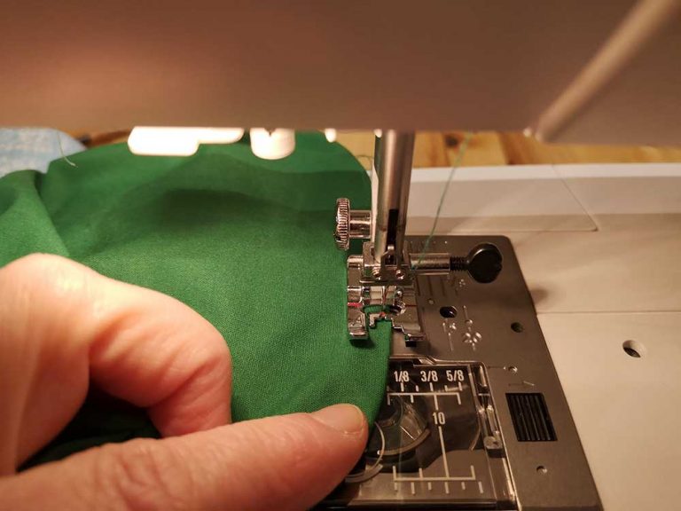 Husqvarna Viking Emerald 116 and 118 sewing machine review Sew Irish