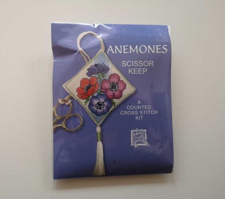 "Anemone" scissor keep cross-stitch embroidery kit