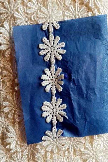Daisy design guipure trim (24mm)