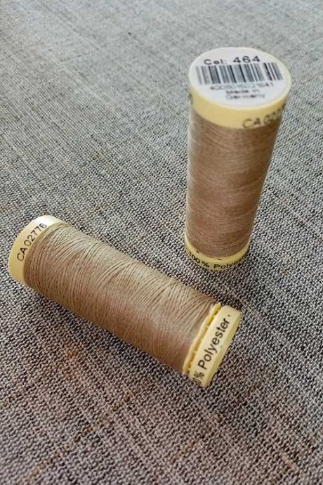 Gutermann Sew All Thread Col. 464 (beige)