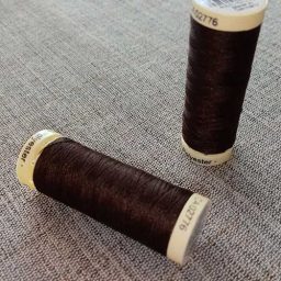 Gutermann Sew All Thread Col. 696 (brown)