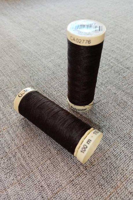 Gutermann Sew All Thread Col. 697 (brown)