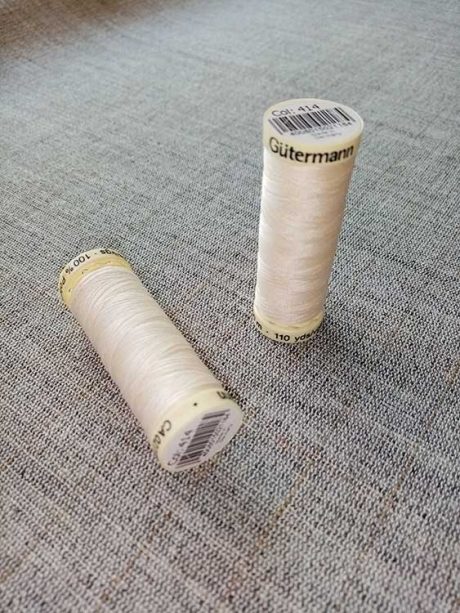 Gutermann Sew All Thread Col. 414 (cream)