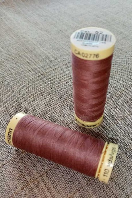 Gutermann Sew All Thread Col. 52 (dark dusky pink)