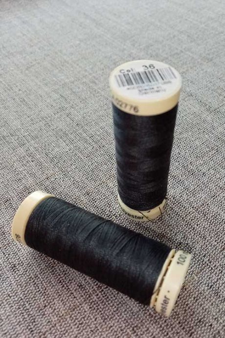 Gutermann Sew All Thread Col. 36 (dark grey)