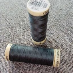 Gutermann Sew All Thread Col. 701 (dark grey)