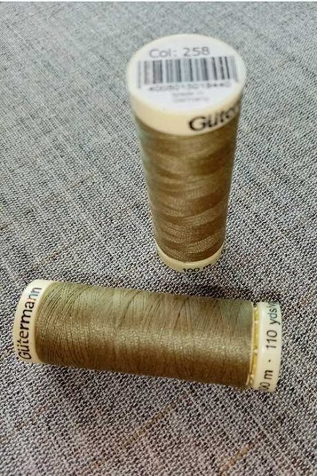 Gutermann Sew All Thread Col. 258 (gold)