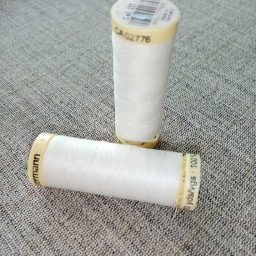 Gutermann Sew All Thread Col. 111 (ivory)