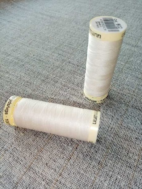 Gutermann Sew All Thread Col. 802 (ivory)