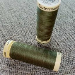 Gutermann Sew All Thread Col. 824 (khaki)