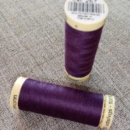 Gutermann Sew All Thread Col. 257 (purple)