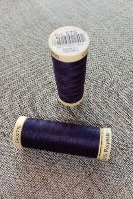 Gutermann Sew All Thread Col. 575 (blackberry)