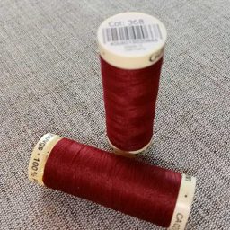 Gutermann Sew All Thread Col. 368 (red)