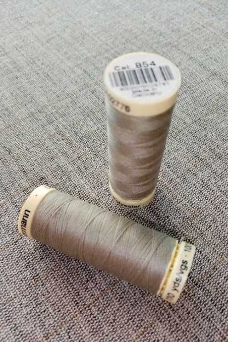 Gutermann Sew All Thread Col. 854 (sand)