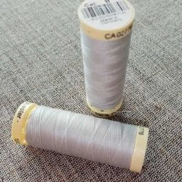 Gutermann Sew All Thread Col. 8 (soft grey)