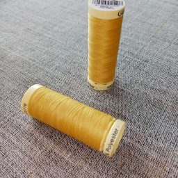 Gutermann Sew All Thread Col. 415 (yellow)