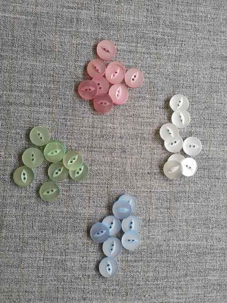 16mm polyester fisheye buttons