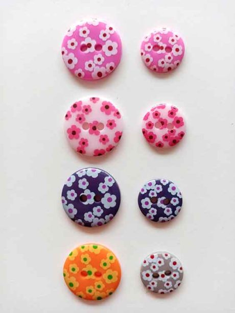 Printed flower buttons (12mm & 18mm)