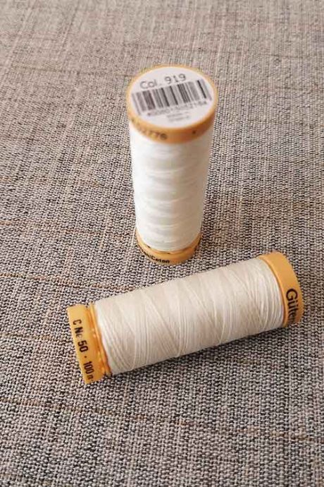 Gutermann Cotton Thread #919 (ivory)