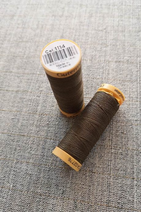 Gutermann Cotton Thread #1114 (khaki)