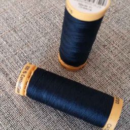 Gutermann Cotton Thread #5422 (navy)